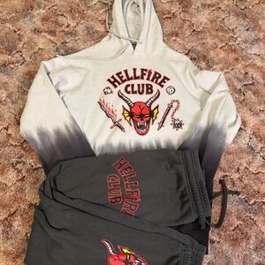 Stranger Things Hellfire Hoodie and sweats set Men's Size Small TV Promo